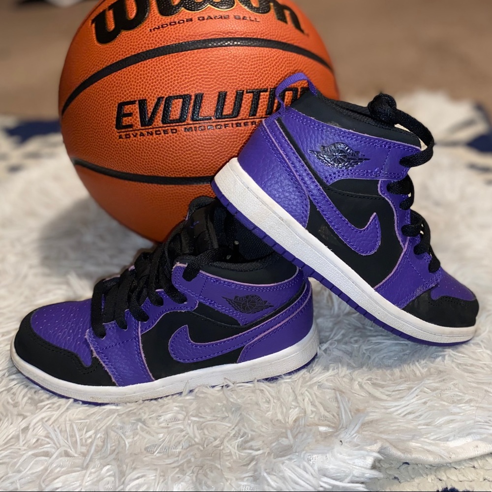 Kid’s Nike Air Jordan 1 (13c)